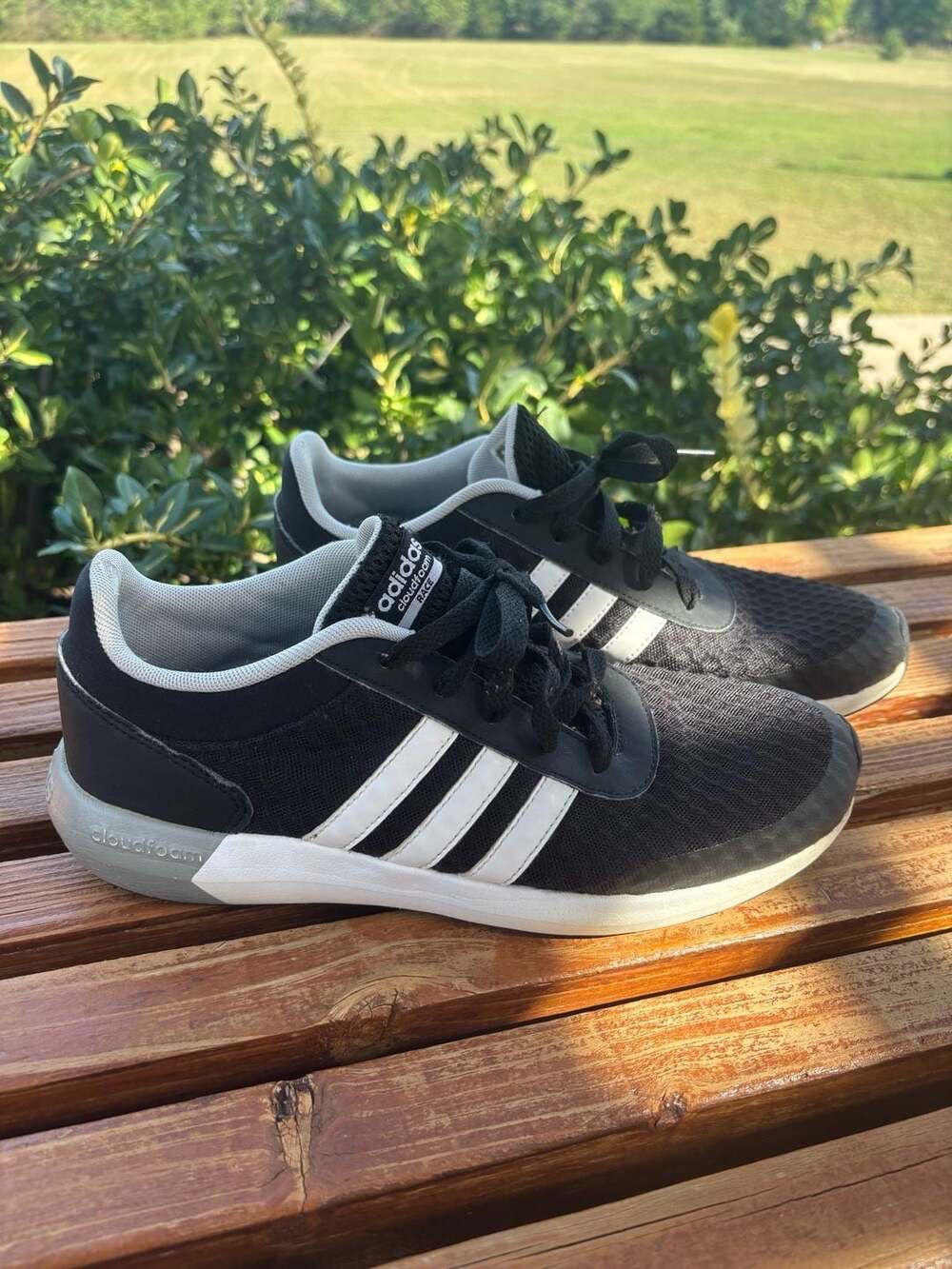 Adidas Cloudfoam Race Size 7 Black White Sneakers